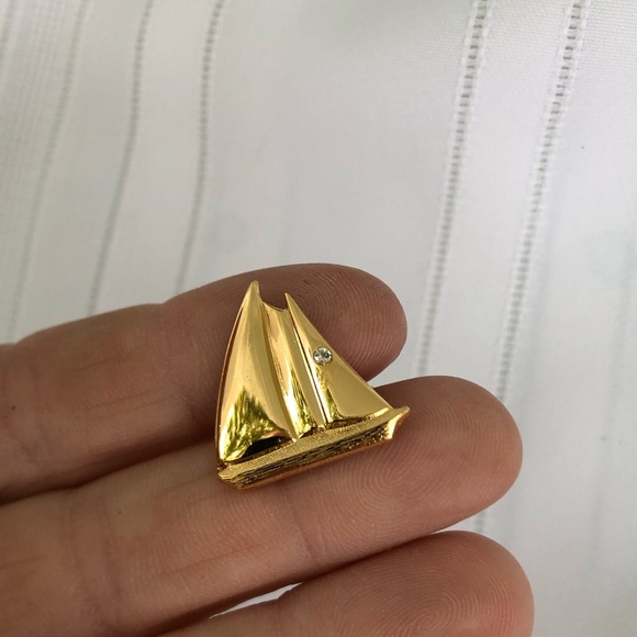 Vtg Gold Tone Sailboat Brooch - Picture 2 of 7